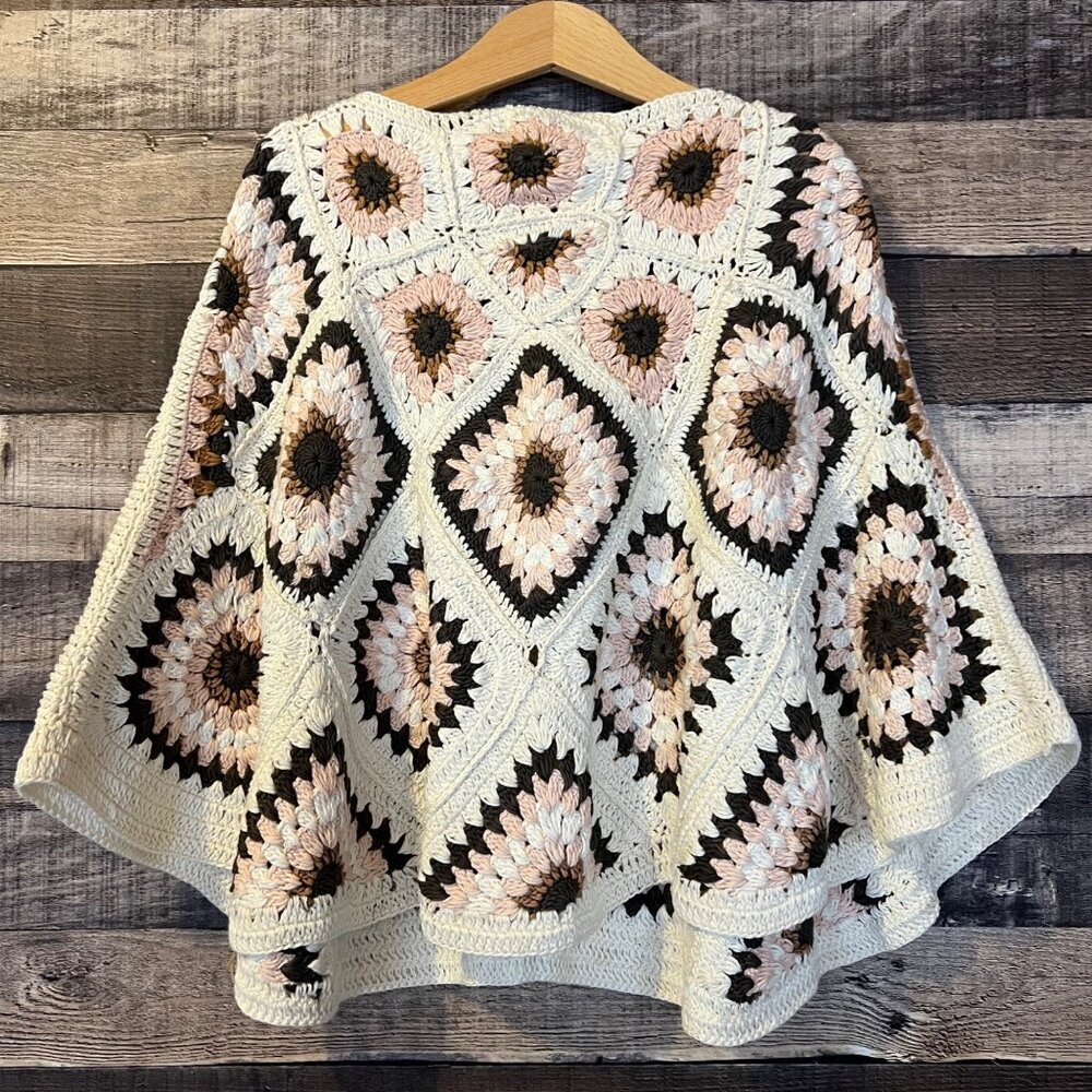 NWT Anthropologie Andersen &‎ Lauth Girls Amber Crochet Granny Square Poncho - Picture 2 of 6